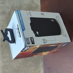 NWT $50 Everythingproof light up speaker